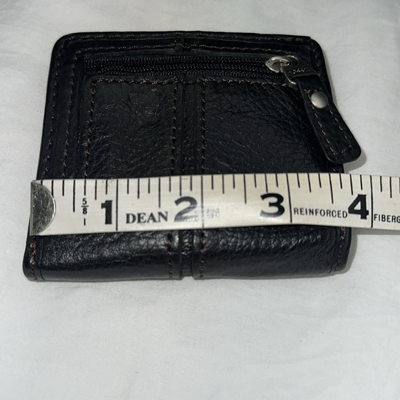 Fossil Black Pebbled Leather Bifold Wallet EUC - Picture 3 of 16